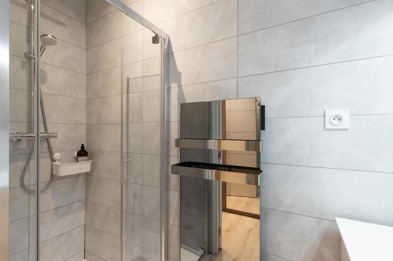Le Notre Dame - Petit Cocon Dans Lyon 6Eme Apartment Ngoại thất bức ảnh